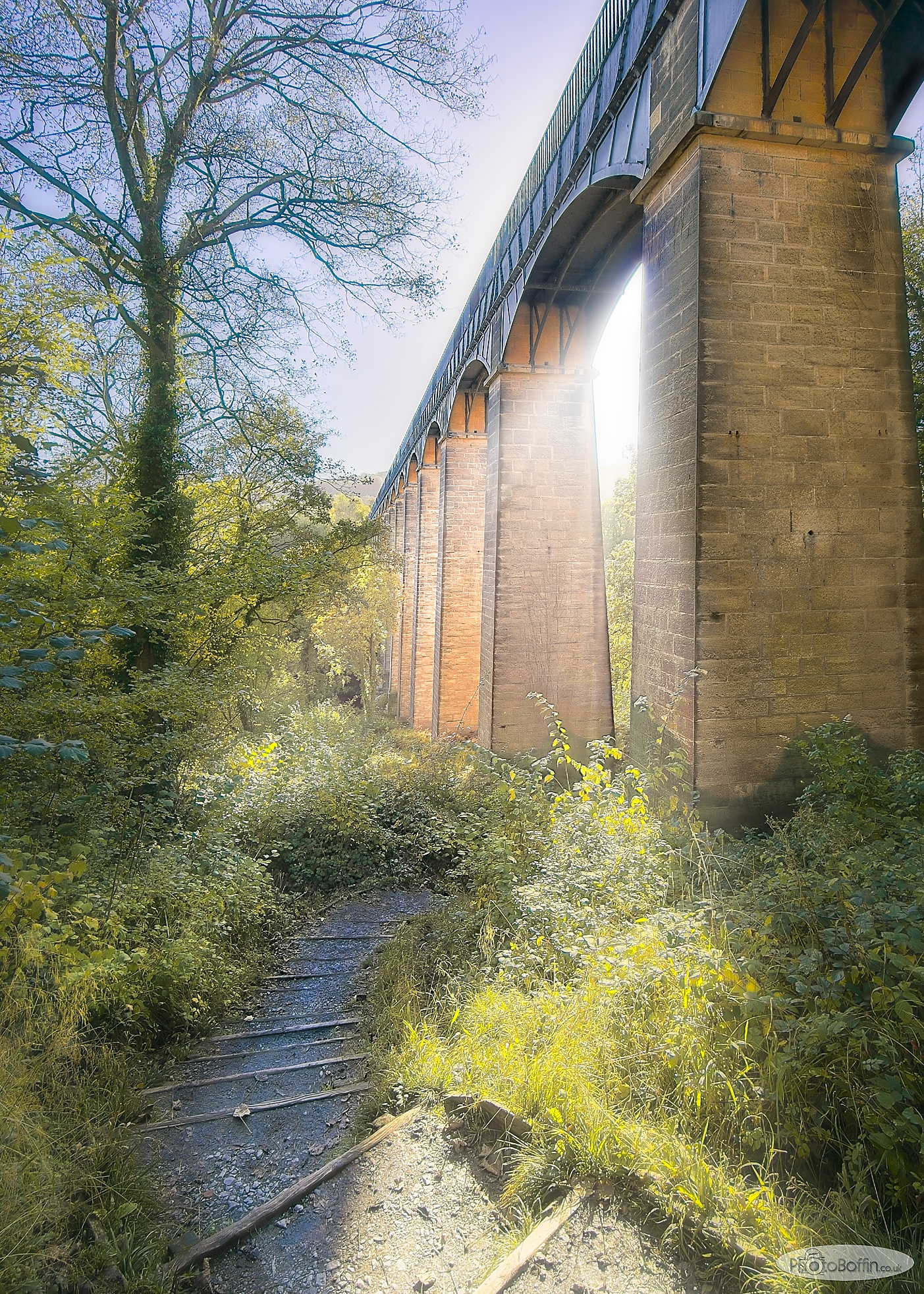 Pontcysyllte Aqueduct, Path and Light